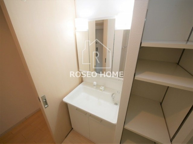 OCEAN松屋町の洗面所