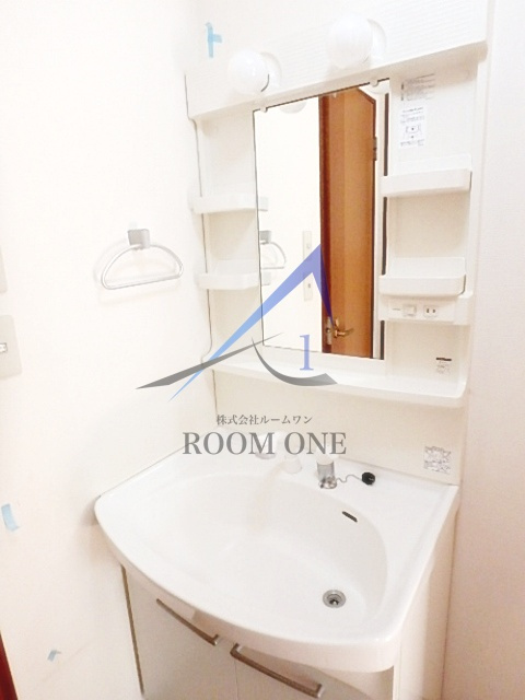 クレスト桜川Ｂの洗面所|独立洗面台です。