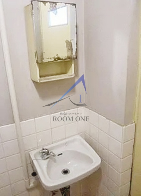 ときわ台ローヤルコーポの洗面所|洗面台です。