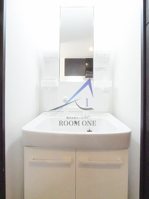 ラ・アヴェニール東武練馬の洗面所|独立洗面台です。