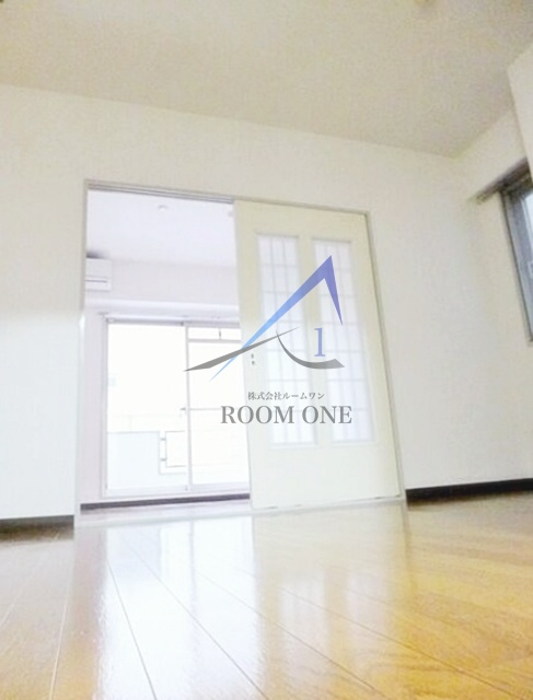 グレース飯島の居間・リビング|洋室のお部屋です。