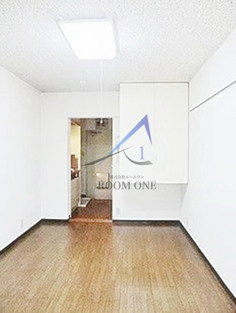 ルーブル氷川台の居間・リビング|洋室のお部屋です。