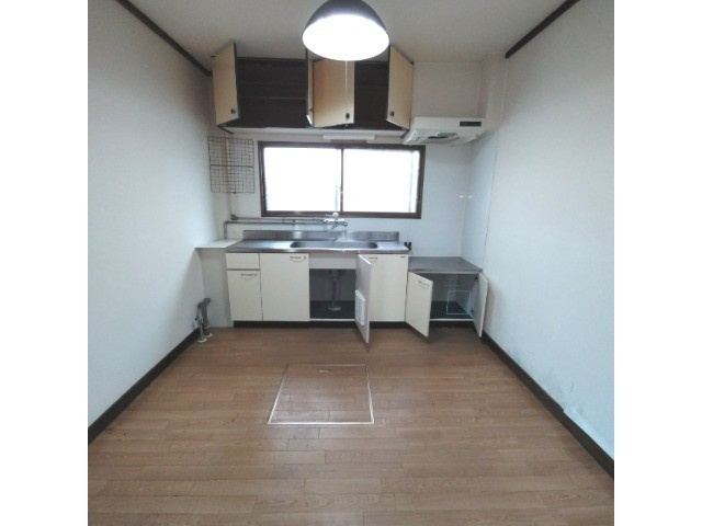 登別市新生町3丁目5-17戸建のキッチン