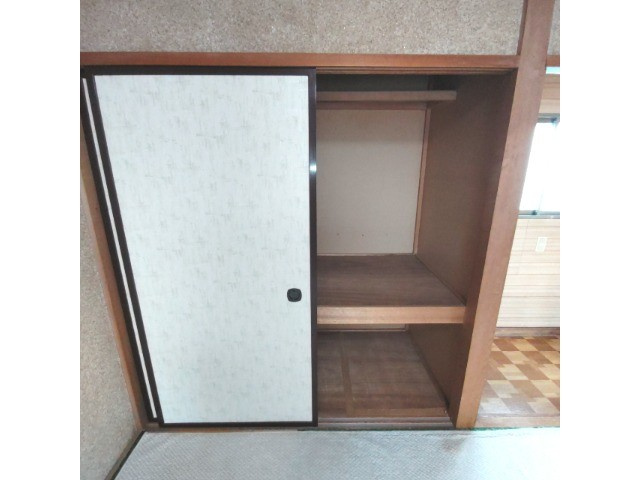 登別市新生町3丁目5-17戸建の収納