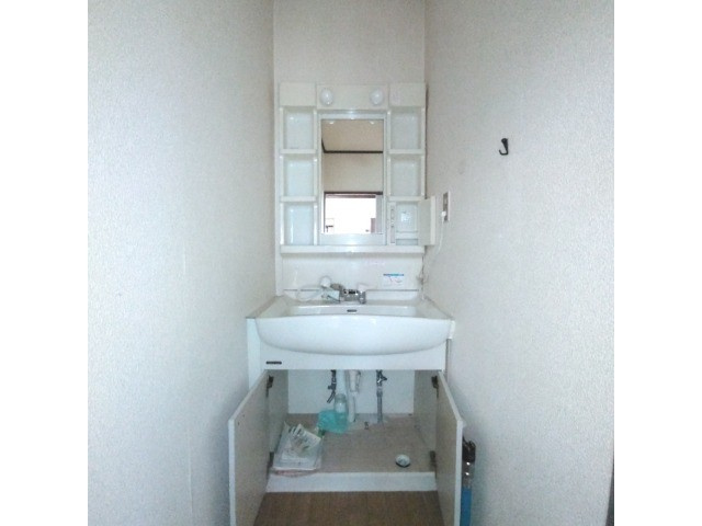 登別市新生町3丁目5-17戸建の洗面所