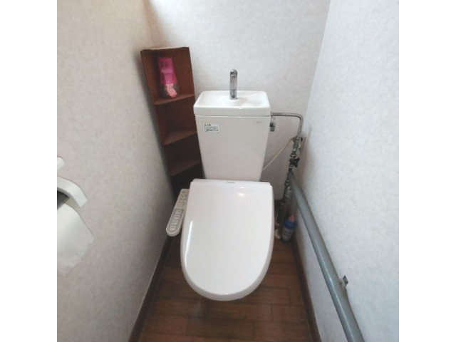 登別市新生町3丁目5-17戸建のトイレ