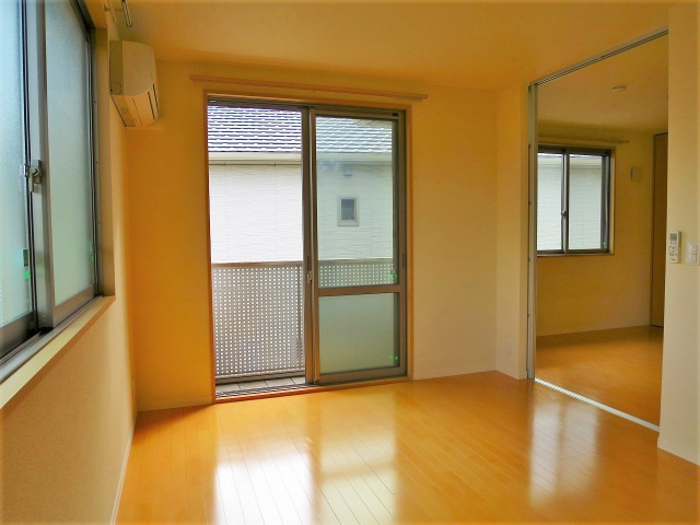 IKメゾン（Ｂ）の居間・リビング