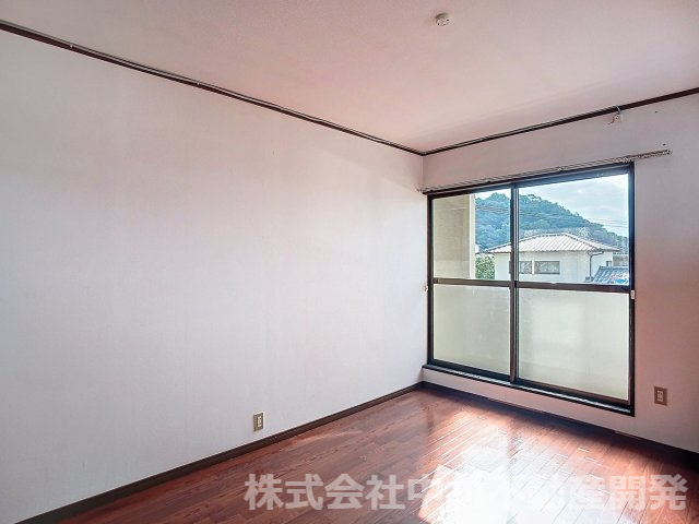 岩古曽貸家の洋室