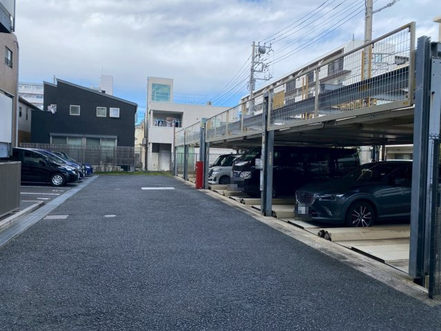 パークレジデンス市川の駐車場