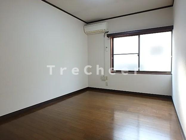 ハウスフローラルの居間・リビング