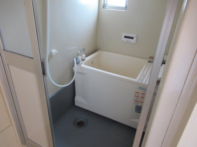 兵庫県公社　伊丹鴻池　３B号棟の浴室|日々の疲れを癒すお風呂付です