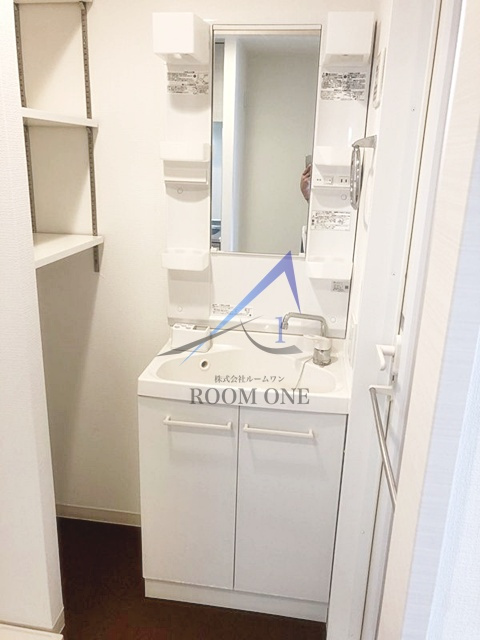 スカイコートパレス両国の洗面所|洗面台です。