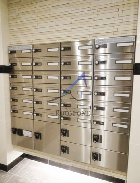 プレシャスワン錦糸町のその他共用部分|集合ポストと宅配ボックスです。