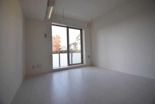 エルスタンザ船橋の居間・リビング|6.7帖洋室