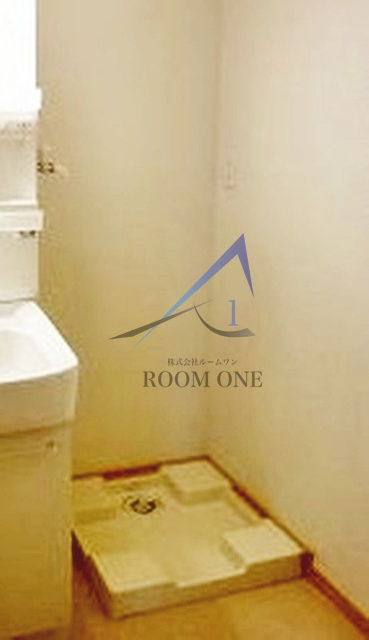 ルートの設備|洗濯機置き場です。