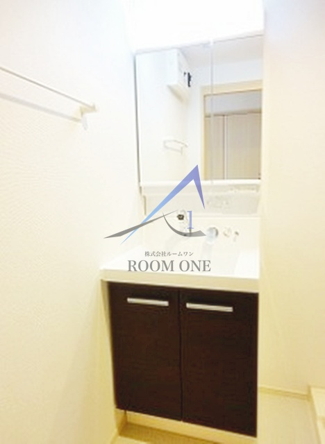 ラ・ルーチェの洗面所|独立洗面台です。