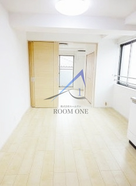 ラ・ルーチェの居間・リビング|洋室のお部屋です。