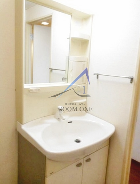 アプリコットヒルの洗面所|独立洗面台です。