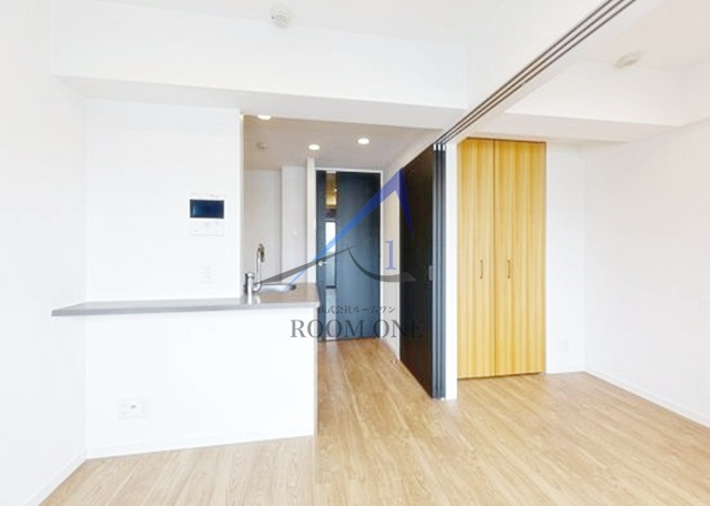 SYFORME MINAMI-IKEBUKUROの居間・リビング|洋室のお部屋です。