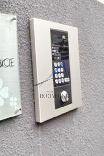 ガゾネサンスのセキュリティ|オートロックです。