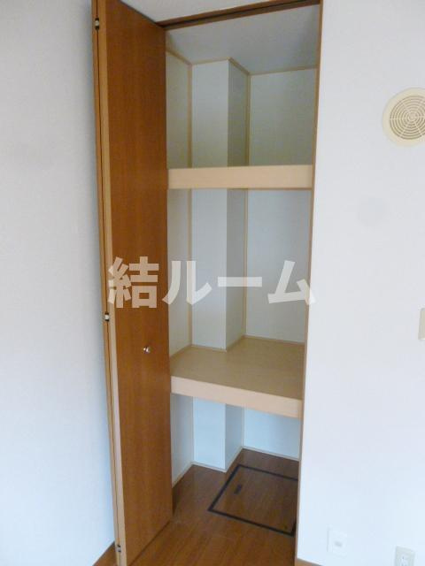 練馬区桜台３丁目のアパートの収納