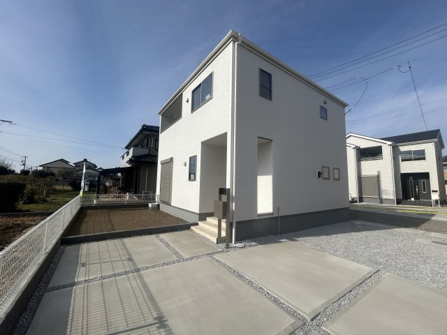 新築　伊勢崎市東小保方町第２　Livele Garden.S　3号棟の駐車場|現地写真　駐車スペースは2台分可能です！

