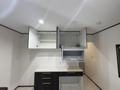 【キッチン】 | うるま市江洲（全2棟）ラスト1号棟 | 1号棟　カップボード付き♪