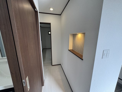 【内装】 | うるま市江洲（全2棟）ラスト1号棟 | 1号棟　1階廊下♪