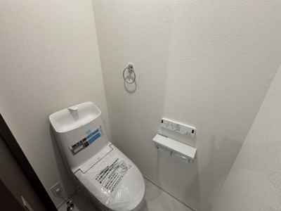 【トイレ】 | うるま市江洲（全2棟）ラスト1号棟 | 1号棟　温水洗浄便座♪