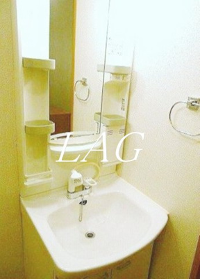 【洗面所】 | アルフレンテ | 洗面台です。