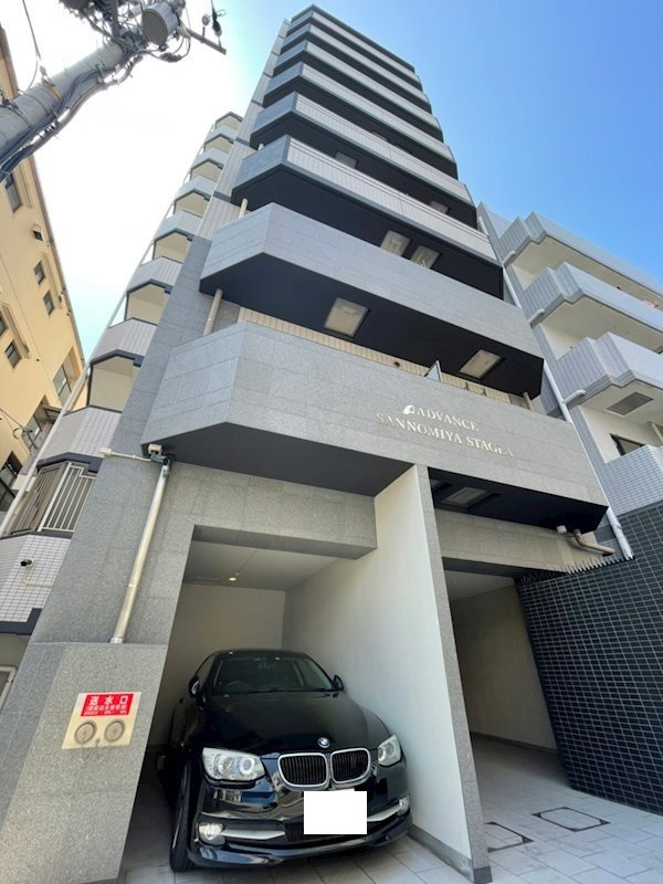 アドバンス三宮ステージアの外観