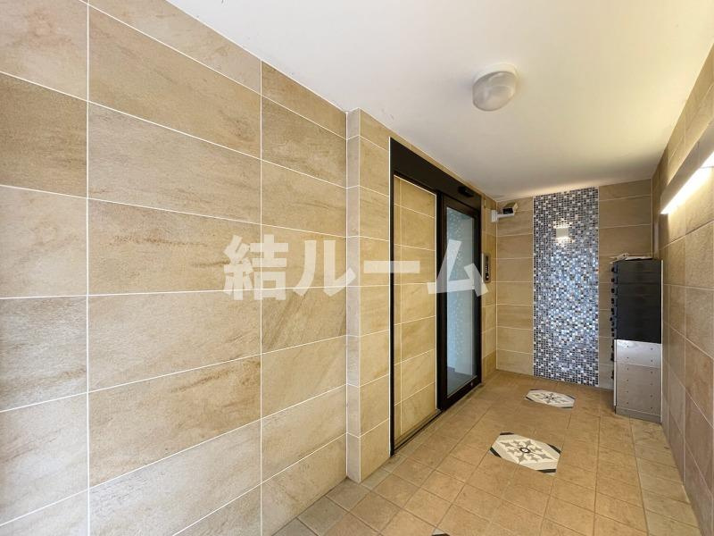 板橋区小茂根４丁目の賃貸マンションのエントランス