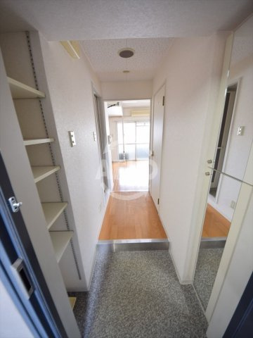 サンキャドマスMinami・堀江の玄関|サンキャドマスMinami・堀江　開放的な玄関