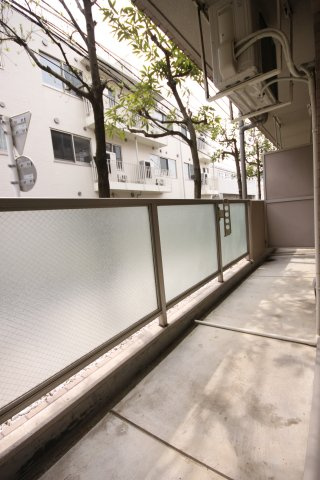 【バルコニー】