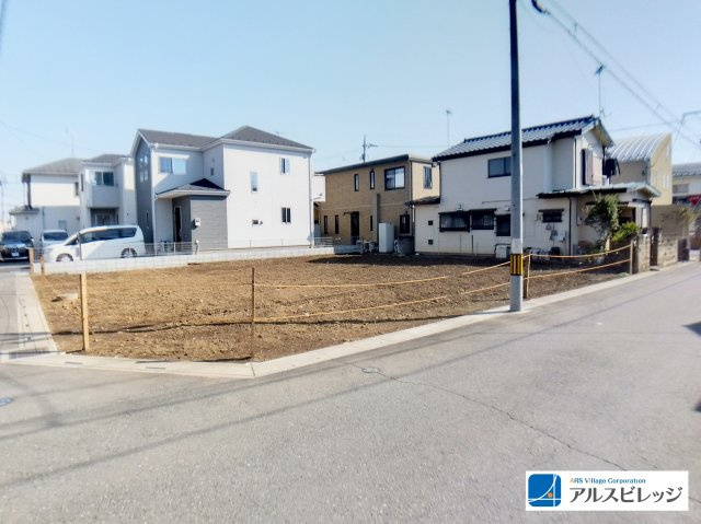 建築条件付き売地／三芳町北永井　全２区画の前面道路含む現地写真