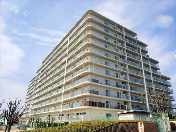 千里山スカイハイツの外観