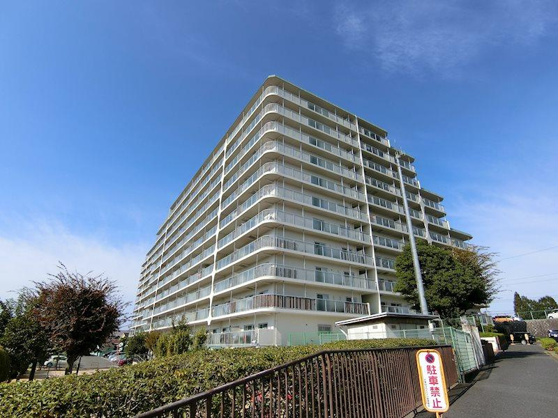 千里山スカイハイツの外観