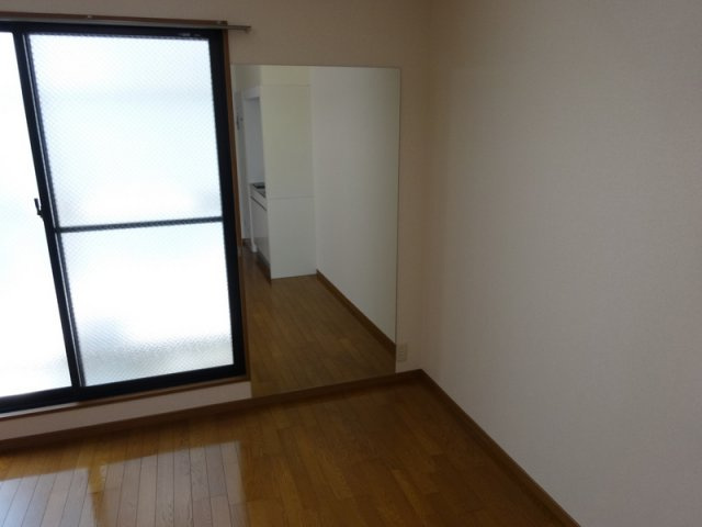 レナジア姫路ビルの居間・リビング