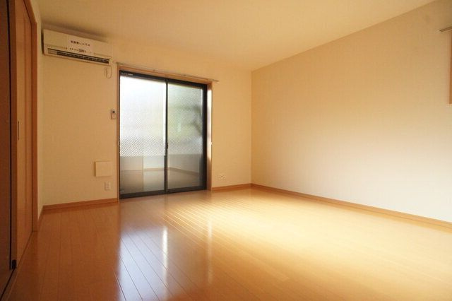 アムール成城の居間・リビング