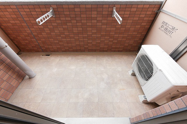 フレンシアノイエ難波南のバルコニー