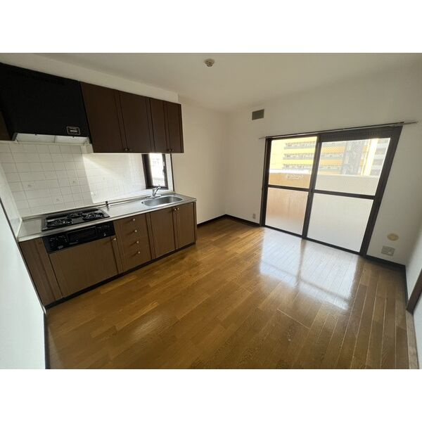 熊本市中央区水前寺１丁目の賃貸マンションの居間・リビング