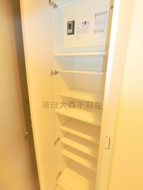 萩中イーストの収納|玄関収納②