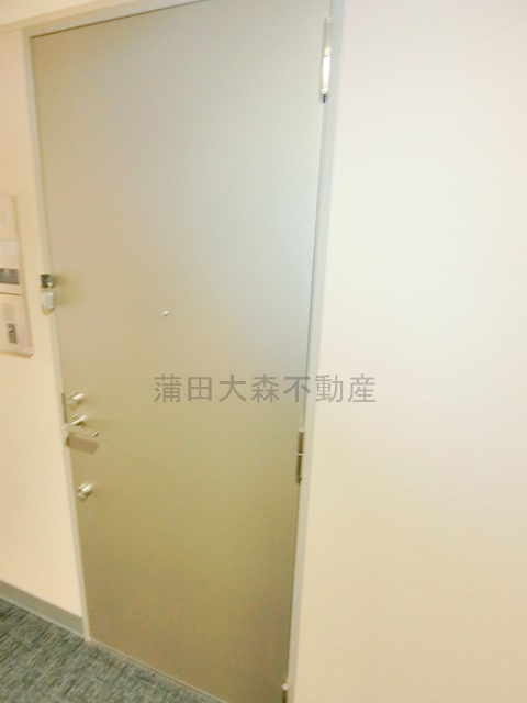 萩中イーストの玄関