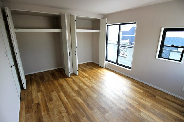 横浜市金沢区堀口　中古戸建の洋室