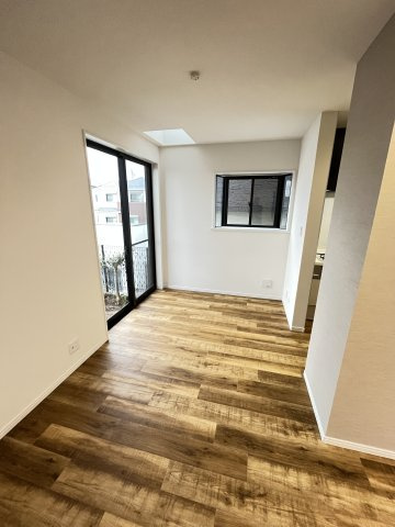 横浜市金沢区堀口　中古戸建の洋室