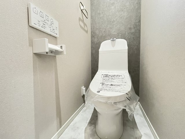 横浜市金沢区堀口　中古戸建のトイレ