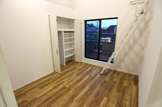 横浜市金沢区堀口　中古戸建の洋室