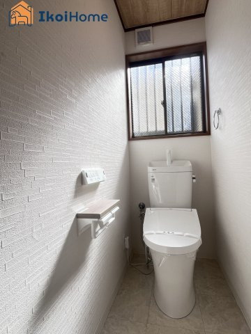 明石市山下町　中古戸建のトイレ|【ホームページに現地動画掲載中】●年中無休：当日予約可●節水型で従来製品より60％水量削減。