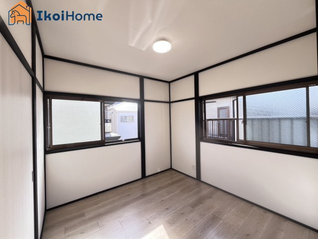 明石市山下町　中古戸建の寝室|【ホームページに現地動画掲載中】●年中無休：当日予約可●2階は6帖、4.5帖ございます