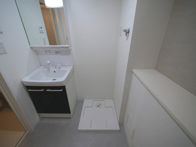 【設備】 | S-MOVE緑橋Ⅱ | 洗濯機置き場です